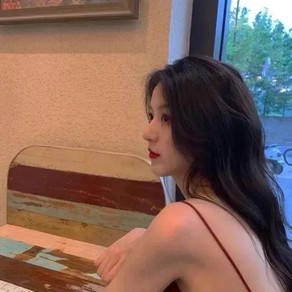 女高中生给你做饭了